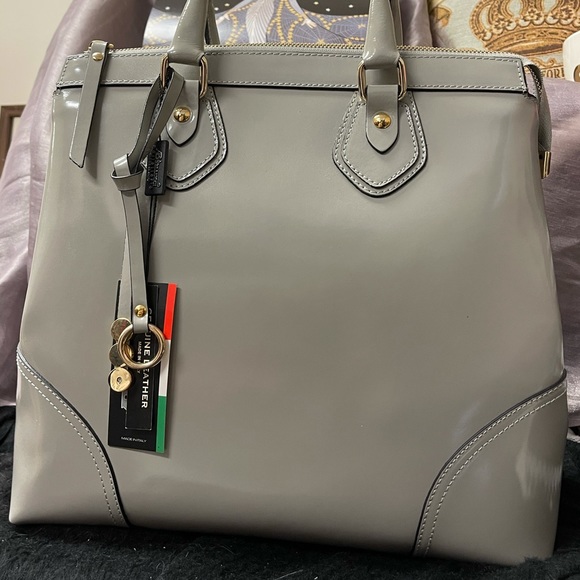 Asia Bellucci Handbags - Gorgeous Asia Bellucci Italian Leather Handbag 👜